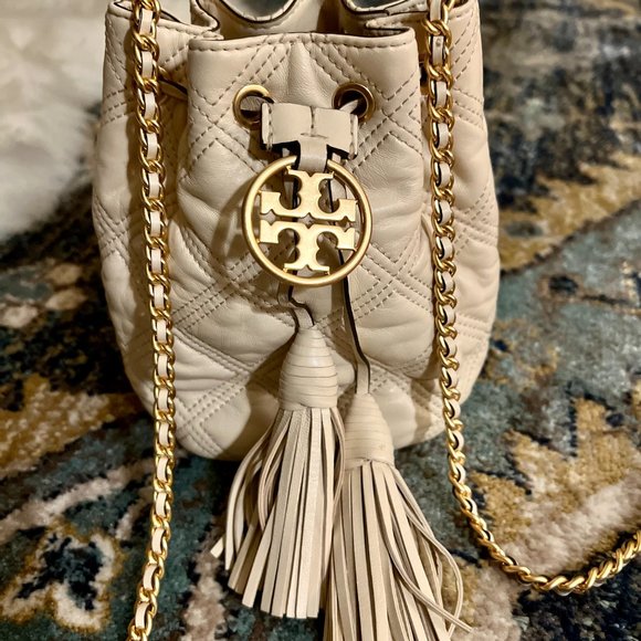 TORY BURCH Mini Bucket Bag, CREAM, worn ONE day only! EUC, GREAT FIND! - Picture 3 of 8